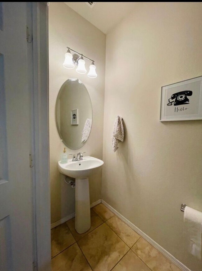 Building Photo - 8837 Turnstone Haven Pl