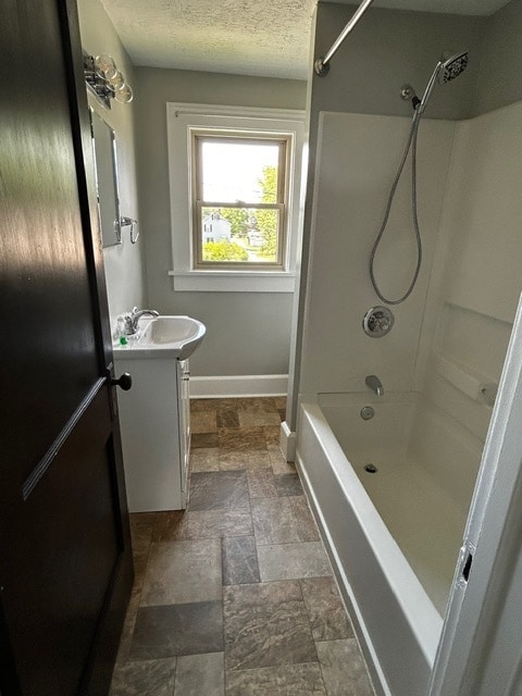 Building Photo - 634 Scranton Ave