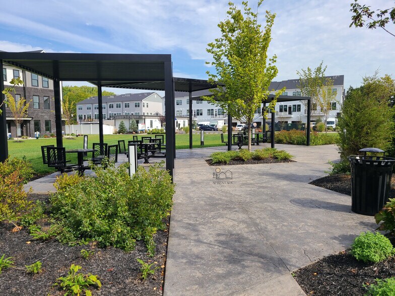 Building Photo - 622 Sadie Cir