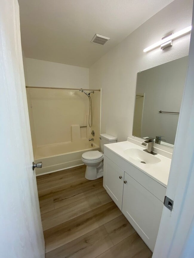 Building Photo - Fully Remodeled Single Story Spacious 3bed/2 bath home on corner lot in Suisun City!!!!