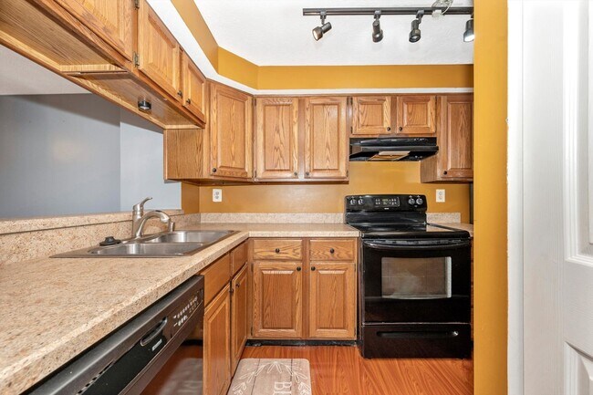 Building Photo - Affordable Condo in Frederick, MD