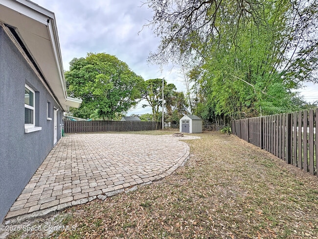 Building Photo - 170 Moore Ave