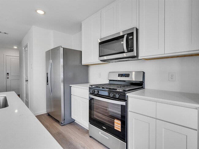 Building Photo - 18711 Sunset Horizon Dr