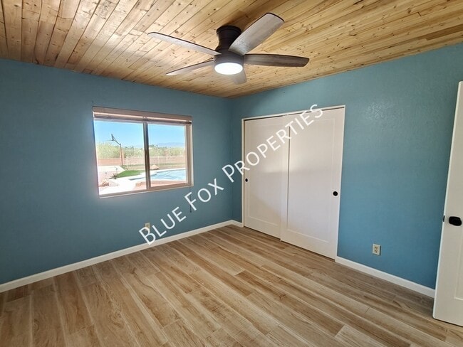 Building Photo - 5440 W Placita De La Promesa