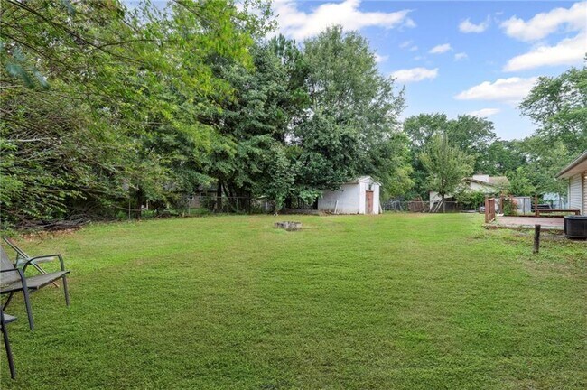 Building Photo - 472 Camden Cir