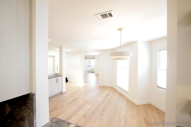 Building Photo - 8121 Camino del Sol