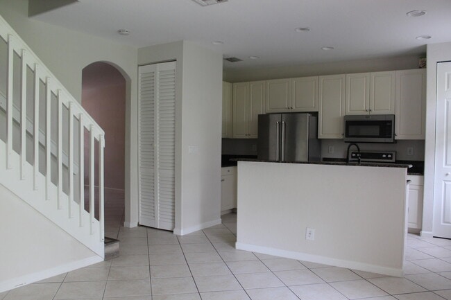 Building Photo - 7417 Brielle Dr