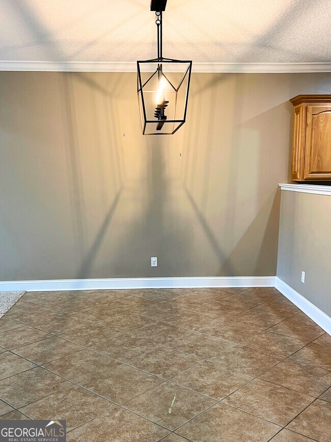 Building Photo - 582 Eagle Blvd