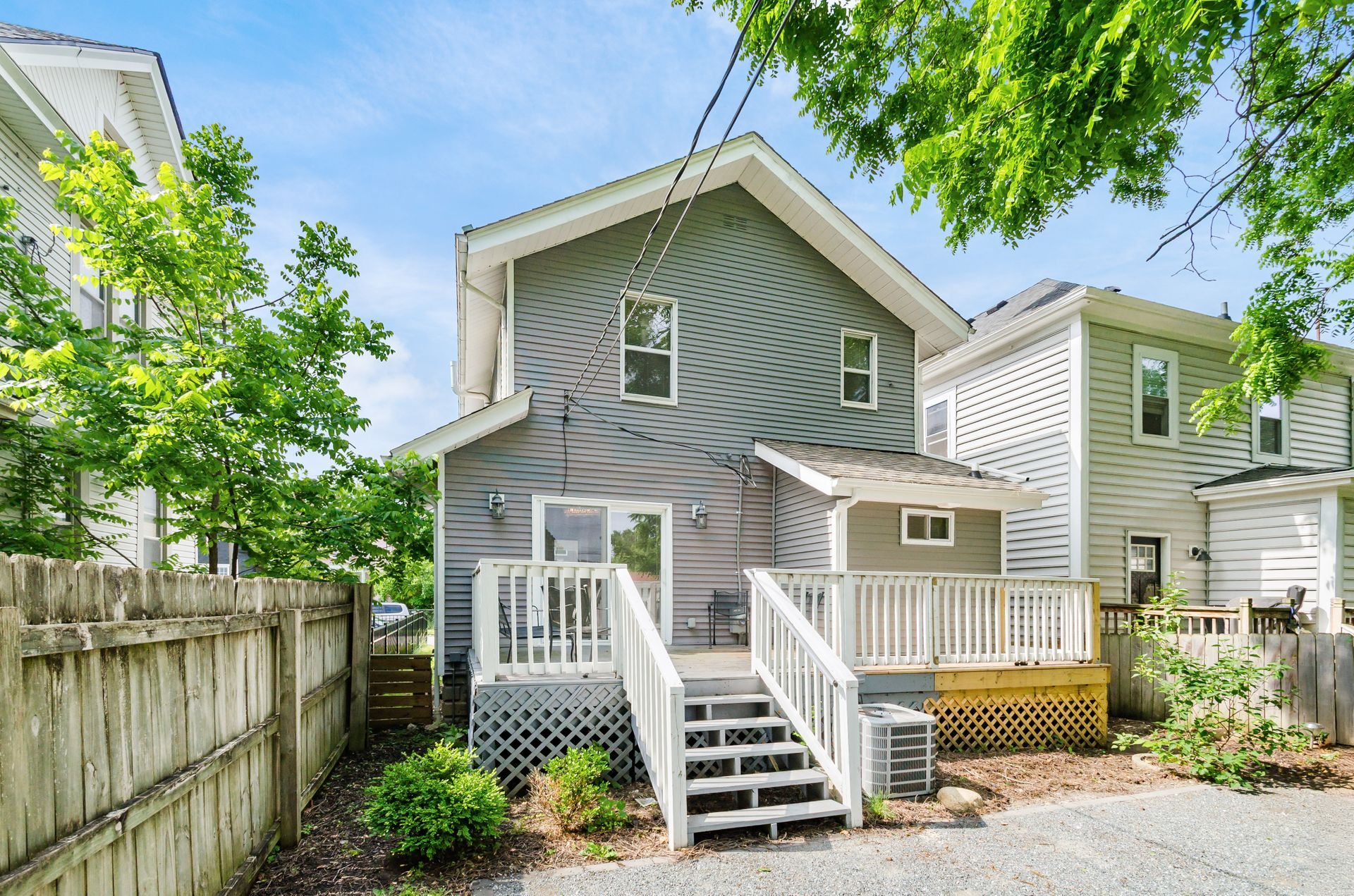Building Photo - 556 Siebert St