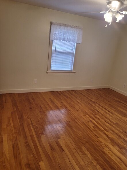 Building Photo - 129 Uncatena Ave