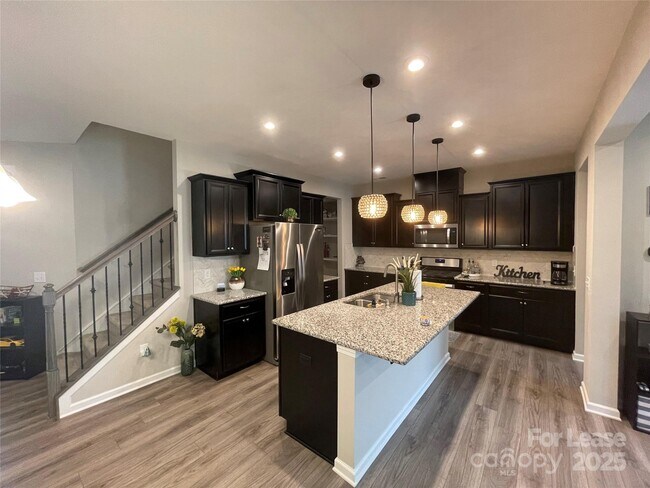 Building Photo - 1121 Southern Sugar Dr