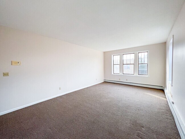 Interior Photo - 26 Congress St / Luca Investments LLC