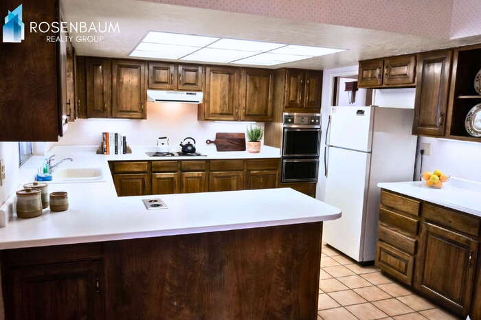 Building Photo - 10442 W Avalon Dr