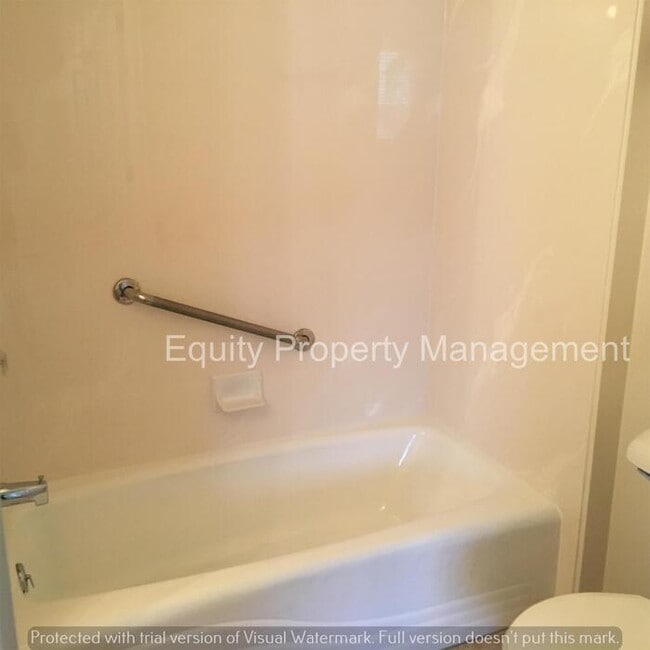 Building Photo - 3 Bedroom home in Midvale