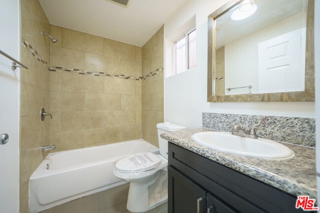 Building Photo - 10952 1/2 Wilmington Ave