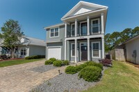Building Photo - 3 Bed 2.5 Bath North Lagooon