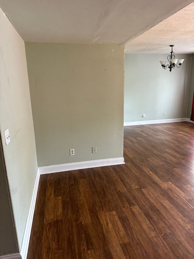 Building Photo - For Rent