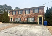 Building Photo - 541-543 Downing Street