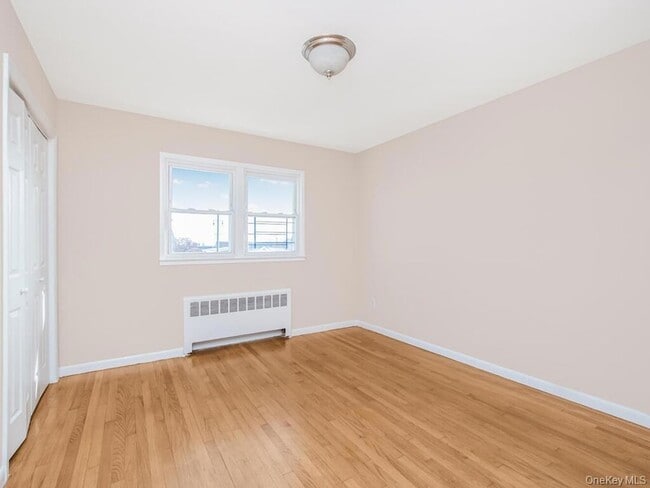 Building Photo - 226 Kingston Ave