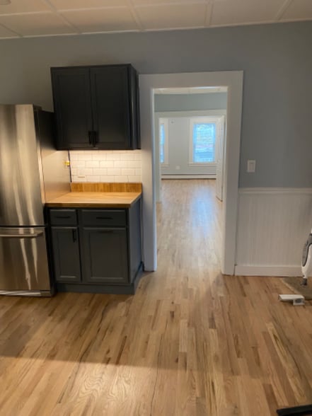 Building Photo - 68-70 College St