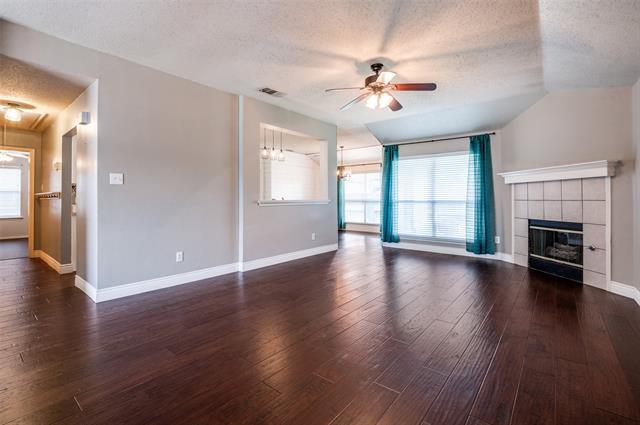 Building Photo - 900 Topaz Dr