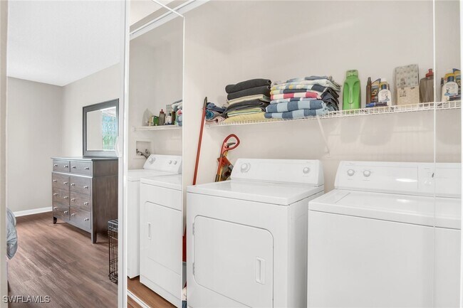 Building Photo - 1250 Wildwood Lakes Blvd