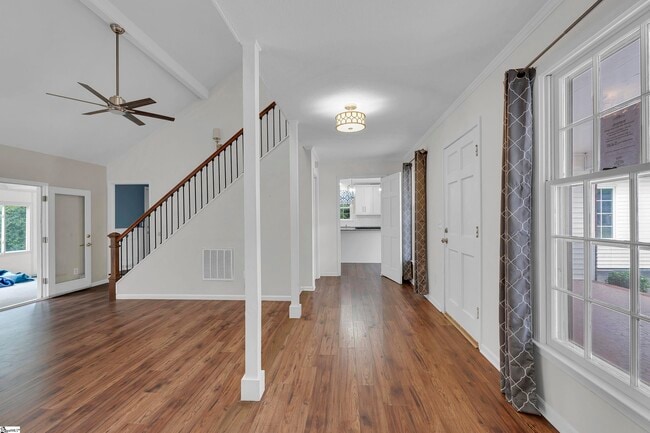 Building Photo - 203 Roper Mountain Rd Ext