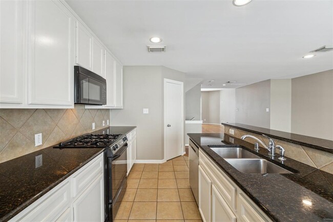 Building Photo - 1730 Bevis St