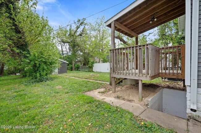 Building Photo - 343 S 42nd St