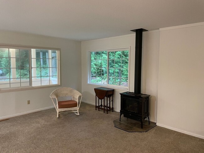 Building Photo - Single Level Home in Langley!