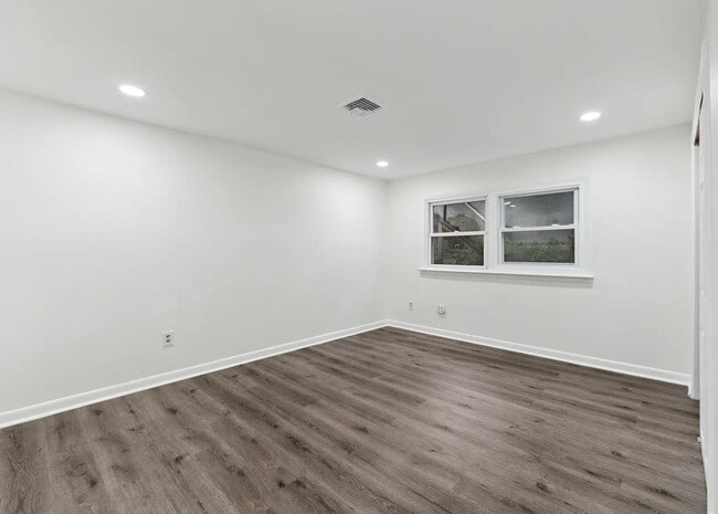 Building Photo - 79 NJ-5