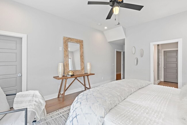 Building Photo - Walkable Luxury in Edgehill