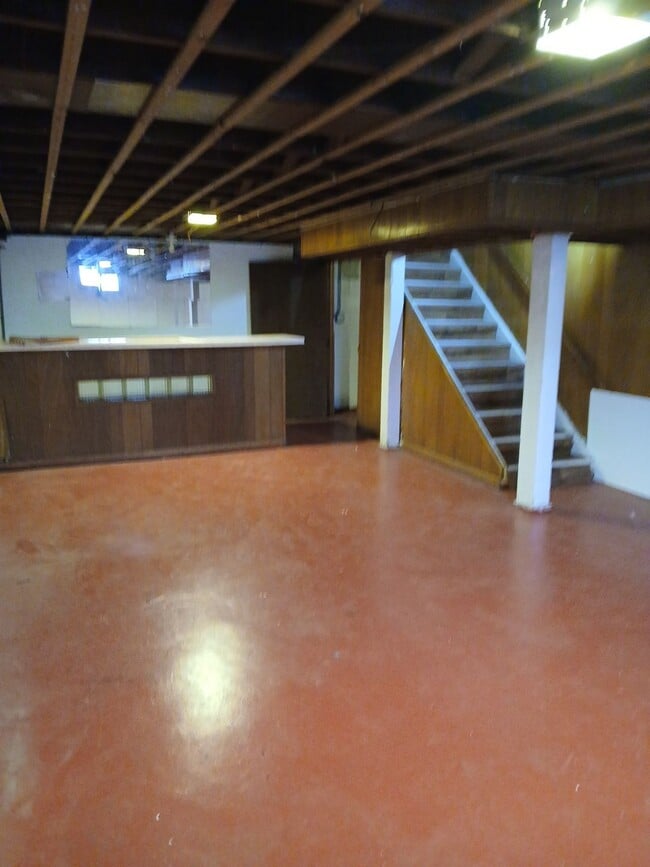 Building Photo - 426 Howard Ave