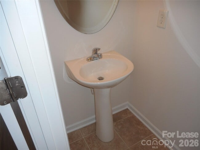 Building Photo - 2331 Crosscut Dr