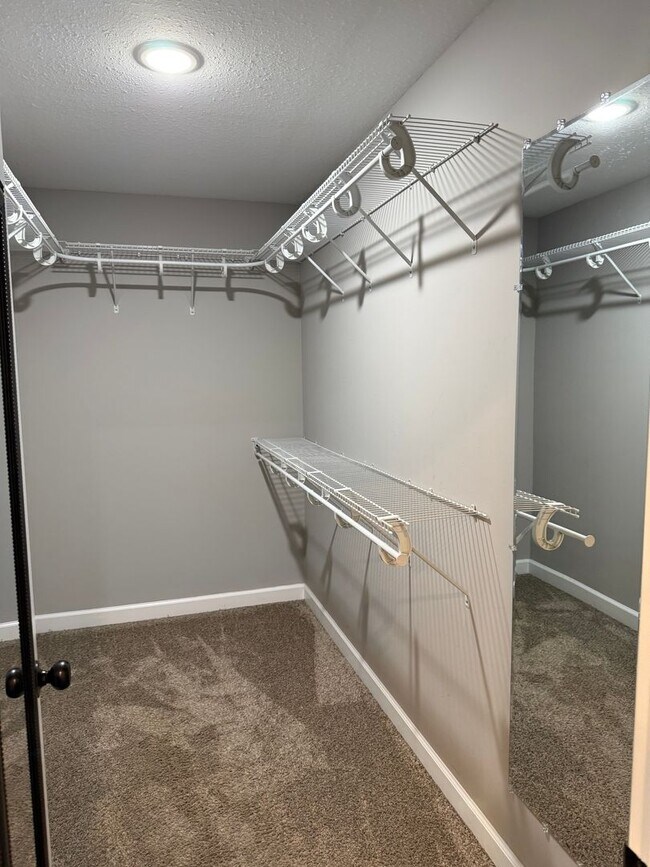 Building Photo - 157 Cody Dr