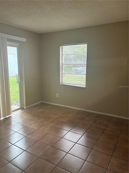 Building Photo - 7193 E Bank Dr
