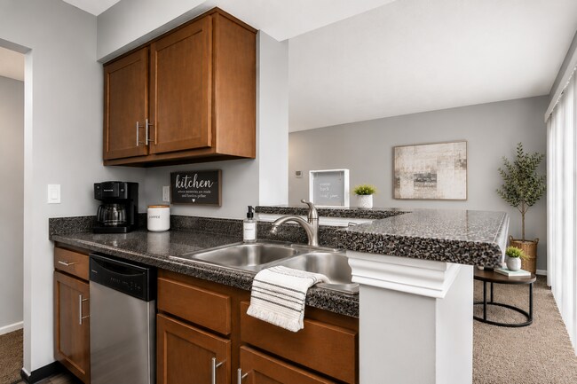 Building Photo - Bent Tree Apartments- Everything you need! Right here!