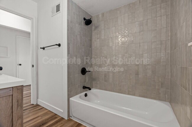 Building Photo - 5655 Potomac St