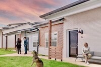 Building Photo - Luxury 3 Bedroom 2 Bath Townhome in Bullar...