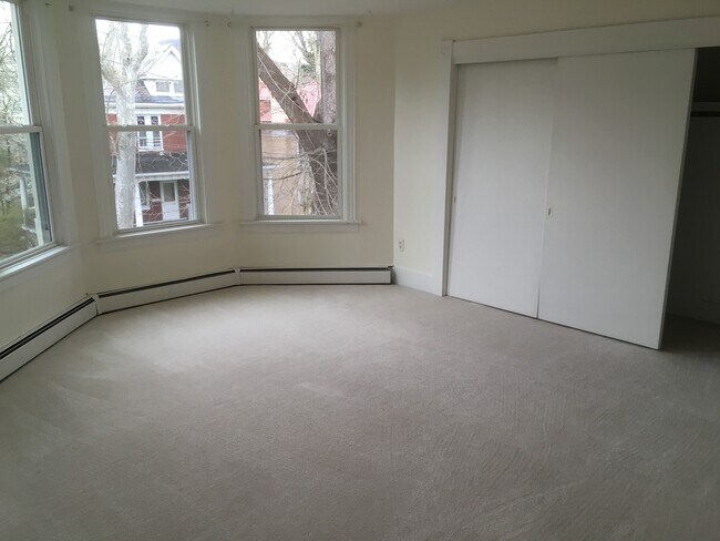 Master Bedroom 13 x 16 - 312 Washington St