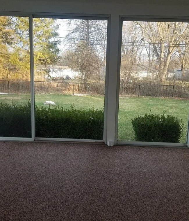 Building Photo - 324 Cumberland Dr