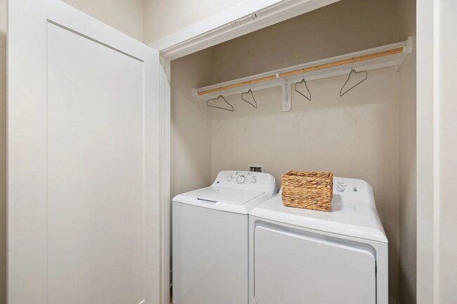 Building Photo - Peaceful 1 Bed in Harvest Green — 6 Weeks ...
