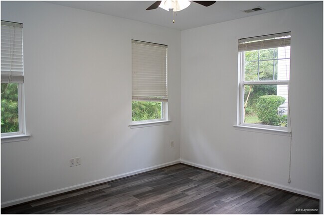 Building Photo - 2414 Leytonstone Dr