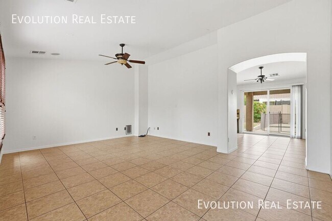 Building Photo - 3287 S Cottonwood Dr