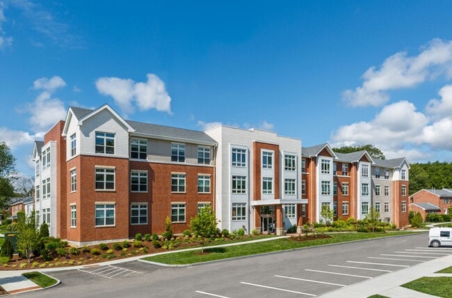Building Photo - Spacious Brookline Apartment