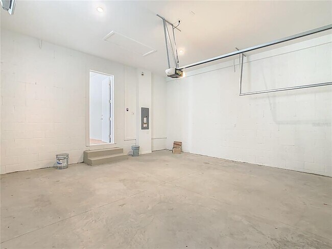 Building Photo - 2402 Celebration Blvd