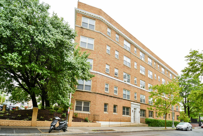 Building Photo - Monroe Tower