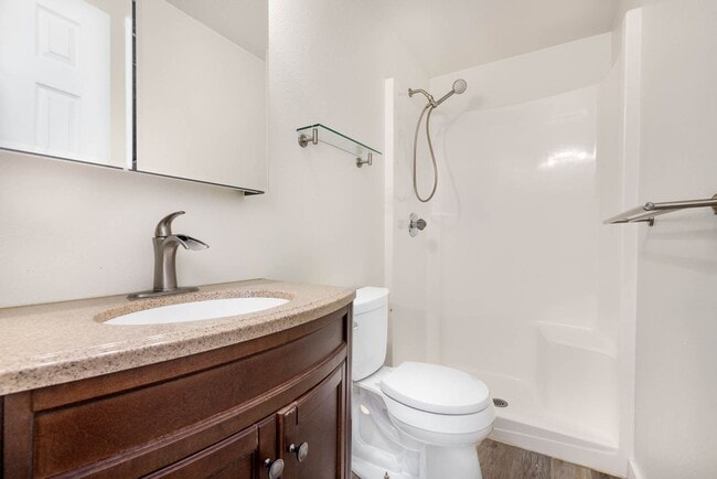 Building Photo - 1014 Crest Pl