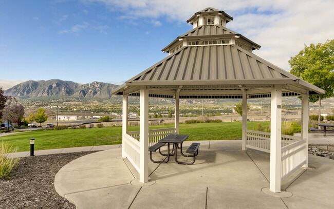 Building Photo - Charming 3-Bedroom Home Near Ft. Carson – ...