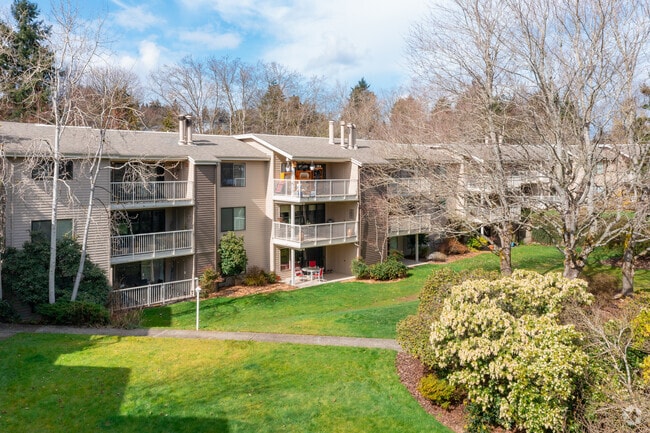 Building Photo - Sandpointer Condo
